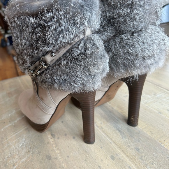 Coach suede and rabbit fur platform heeled boots, size 6 - Picture 3 of 6